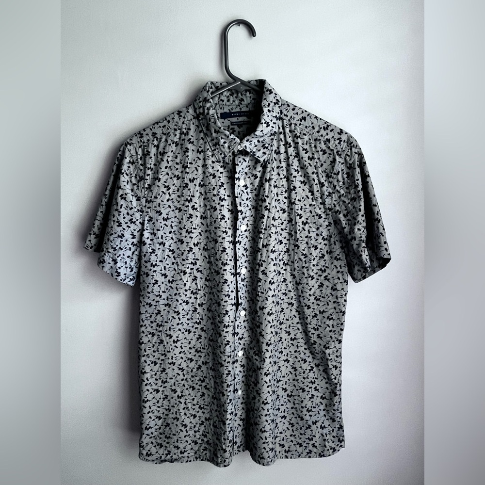 Perry Ellis short sleeve shirt - medium